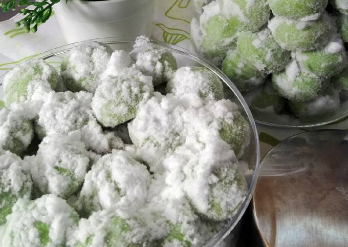 Cara Gampang Membuat 239.Putri Salju Pandan (Snow Ball), Menggugah Selera