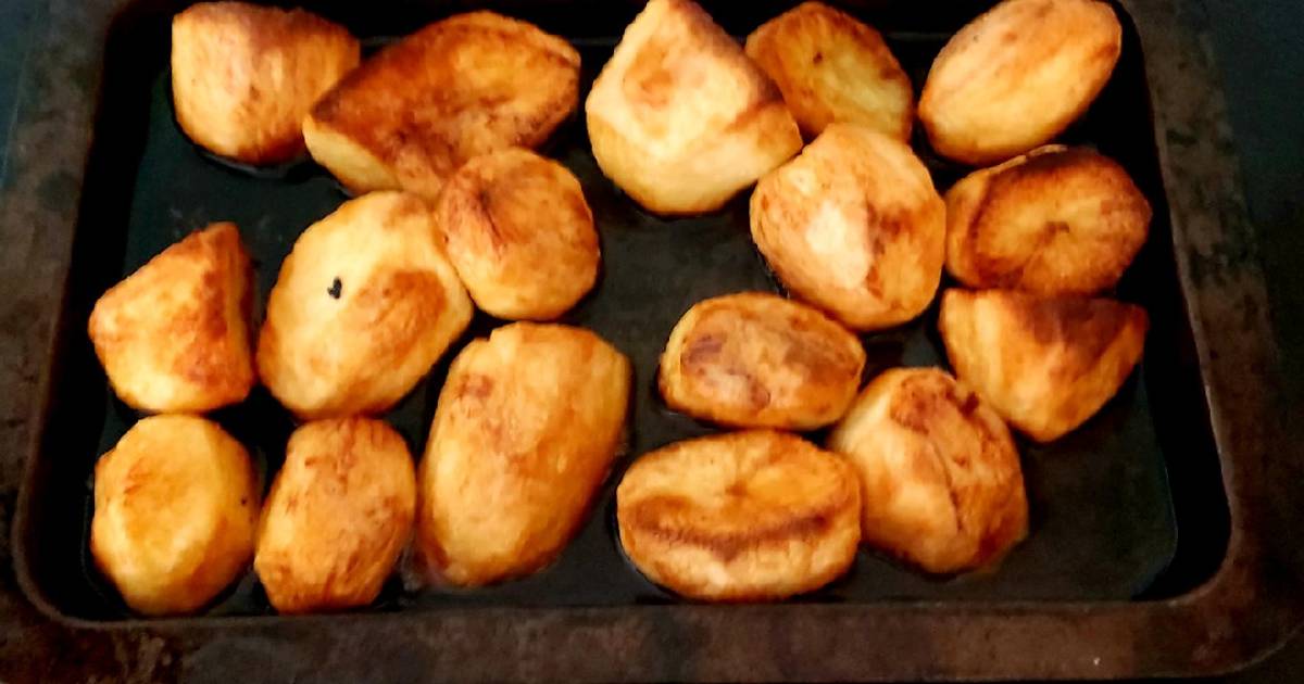 My Roast Potatoes Cooked in Goose Fat Recipe by Maureen 😀 Cookpad