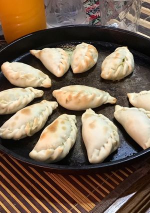 Una foto de Empanadas de brócoli! 😊 “Esperando la carroza”
