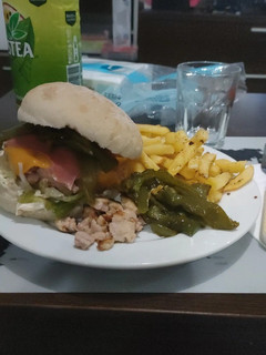 Una foto de Hamburguesa pollo
