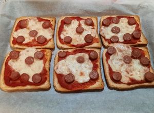 Foto di Finte pizzette veloci