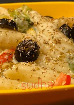 व्हाईट सॉस पास्ता - हल्लीच्या पिढीचा आवडता पदार्थ (white sauce pasta recipe in marathi) रेसिपी चे मुख्य फोटो 