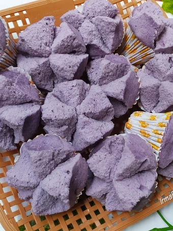 Langkah Mudah untuk Membikin Resep Bolkus Mekar Ubi Ungu yang Uenak Anti Ribet, Uenak Banget