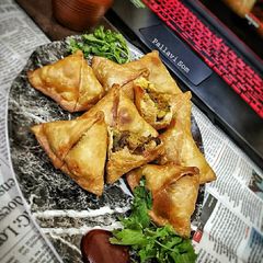 A picture of Samosa Singara.