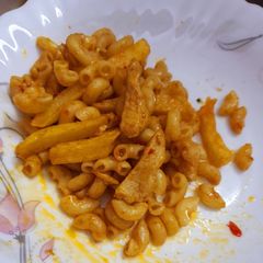 A picture of Macaroni.