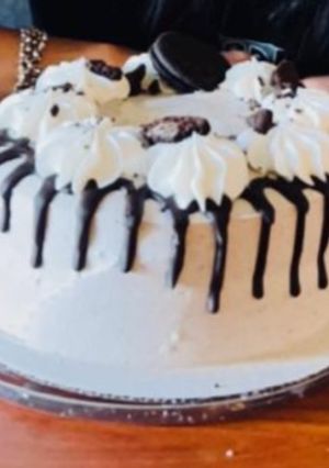 A picture of White forest cake (cooker recipes).