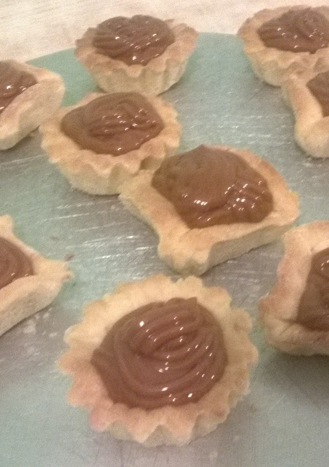 Una foto de Tartaletas rellenas de dulce de leche
