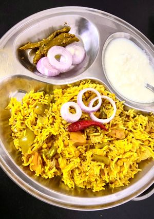 चना दाल पुलाव(chana daal pulao recipe in hindi) रेसिपी मुख्य फोटो