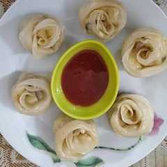 A picture of Paneer Stuffed Rose Momo.