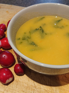 A picture of Radish Leaf Soup.