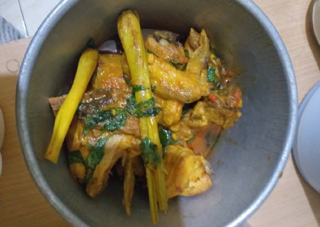 Ayam pedas dengan mata selasih