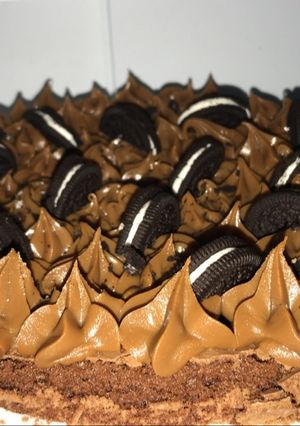 Una foto de Torta Brownie con oreo y dulce de leche