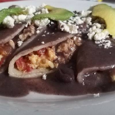 Enfrijoladas mexicanas Receta de Alisandra- Cookpad