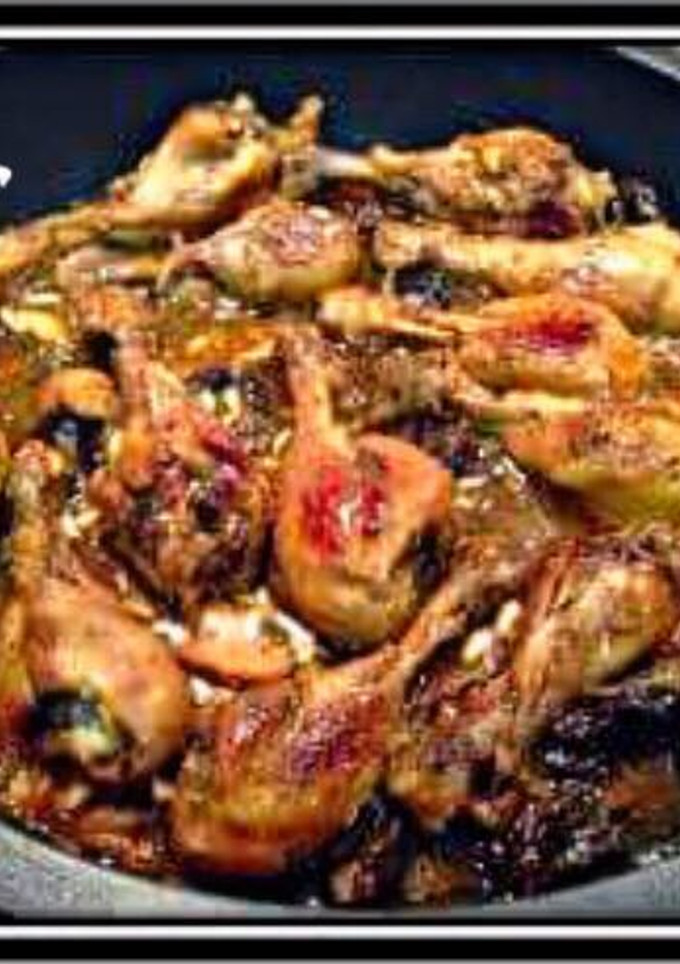 Una foto de Muslos de pollo a la catalana