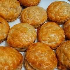 A picture of Chicken patties.