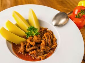 Klasszikus pacalpörkölt recept fotója