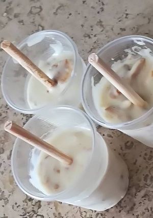 Una foto de Paletas de pay de limón