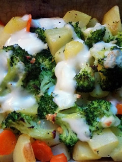 Foto de Travessa de legumes no forno