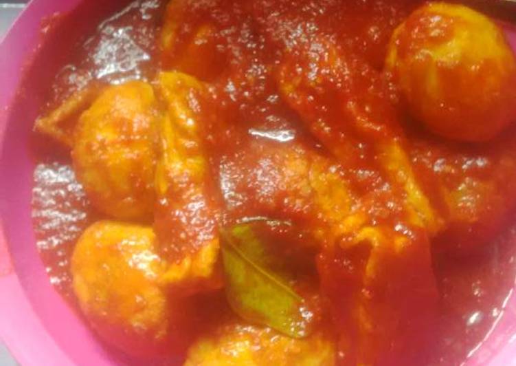 Telur dan tahu bumbu bali