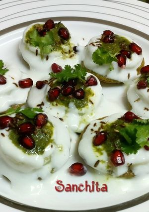 A picture of Falahari chaat papdi.