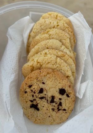 Una foto de Galletitas tipo Mielitas - (sin miel) de manteca y naranja (fácil y rápidas)