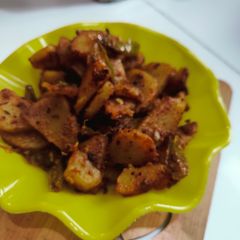 A picture of फ्राइड आलू मिर्ची.