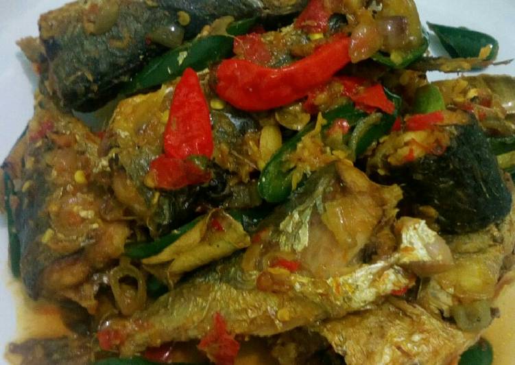 Resep Ikan Salem Pesmol yang Enak Banget