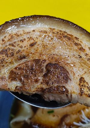 รูปของ หมูย่างชาชู
