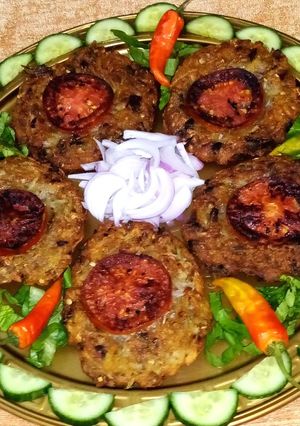 A picture of Aalo Kay chapli kabab.