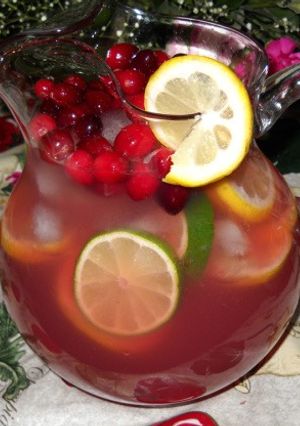 A picture of Cranberry Lemonade.