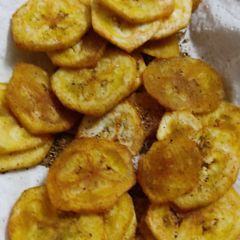 A picture of Raw banana chips.