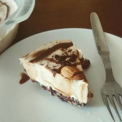 A picture of Coffee almond LCHF cheesecake.