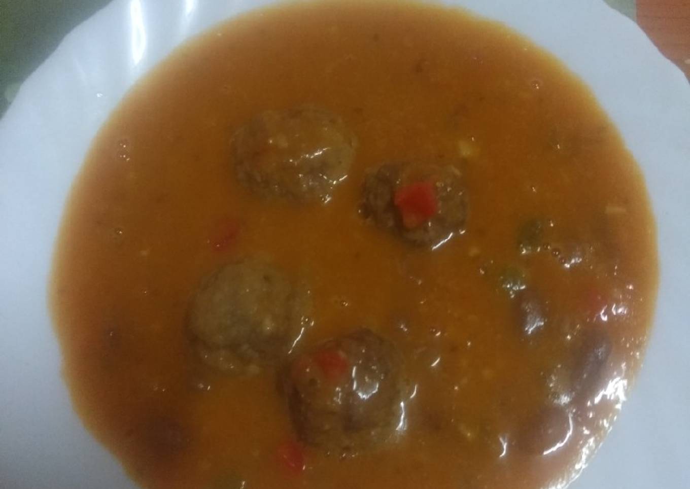 Sopa de judías con albóndigas