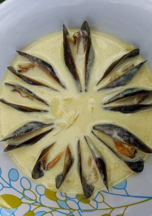 Una foto de Sopa de mejillones al azafrán