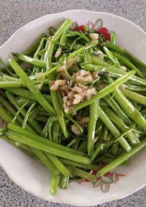 Hình của món Rau muống xào tỏi.