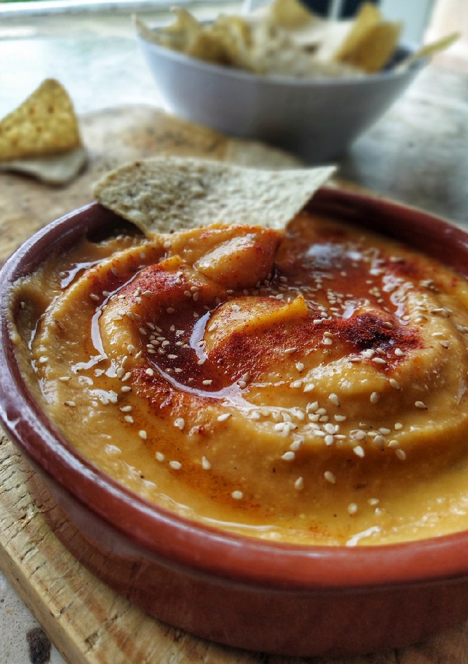 Una foto de Hummus de calabaza