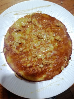 Una foto de Tortilla de plátanos, nueces y miel