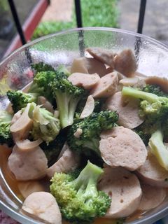 Foto resep Tumis kuah brokoli cah baso