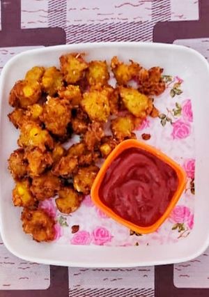 कॉर्न पकोडे (Corn Pakore Recipe In Marathi) रेसिपी चे मुख्य फोटो 