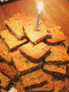 Una foto de Pastel de chocolate chips bars (mordiscos)