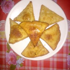 A picture of Samosa Dengu.