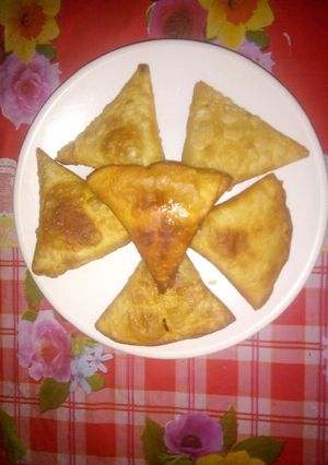 A picture of Samosa Dengu.