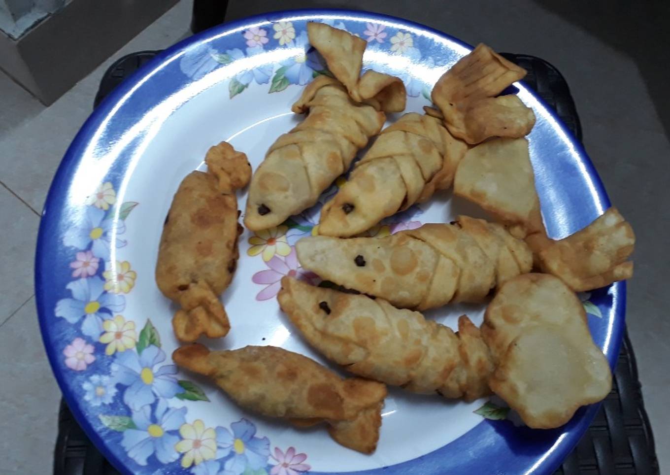            Tofee and fish samosa