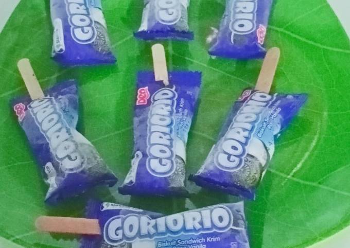 Wajib coba! Cara praktis memasak Es cream gorio rio pop ice coklat  sedap