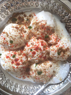 दही वड़ा (Dahi vada recipe in hindi) रेसिपी मुख्य फोटो