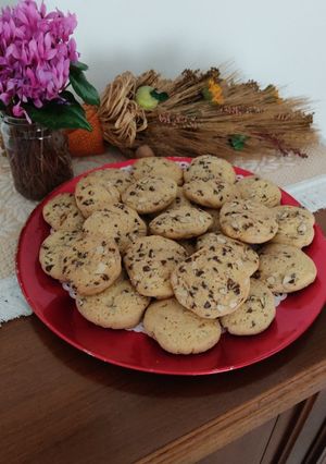 Foto di Biscotti esubero di lievito madre semintegrali mandorle e ciocc