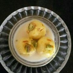 Kesar Chenna dip A picture of Kesar Chenna dip.