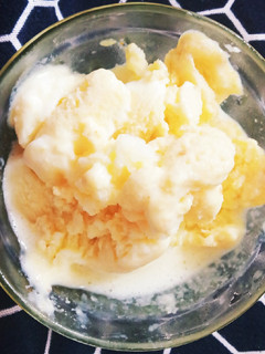 A picture of Vanilla Ice Cream.