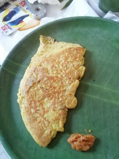 ஆம்லெட் தோசை (Omelette dosai recipe in tamil) செய்முறை முக்கிய புகைப்படம்