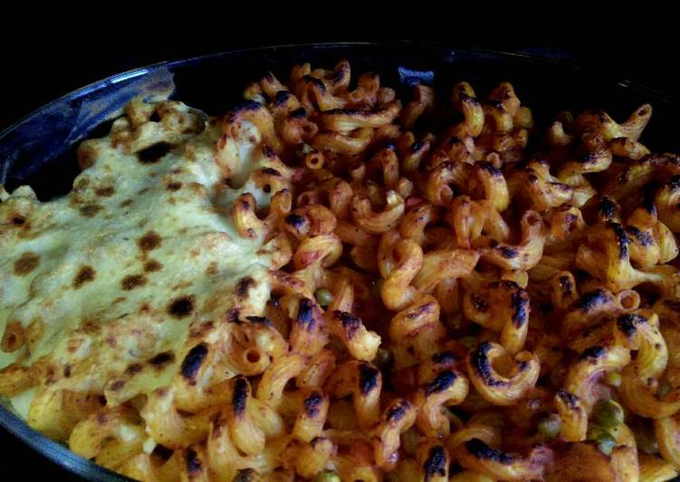 Recipe of Yummy Bechamel & tomatoe pasta